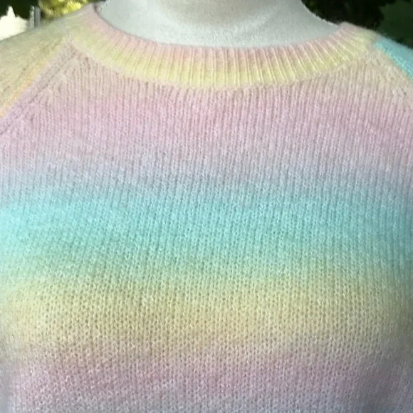 BB Dakota☀️Pastel striped Ombre sweater - Picture 3 of 11